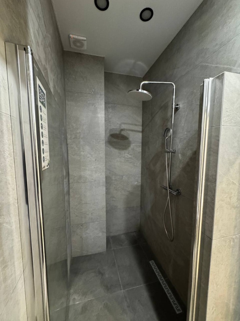 продажа двухкомнатной квартиры номер A-174690 в Приморском районе, фото номер 15